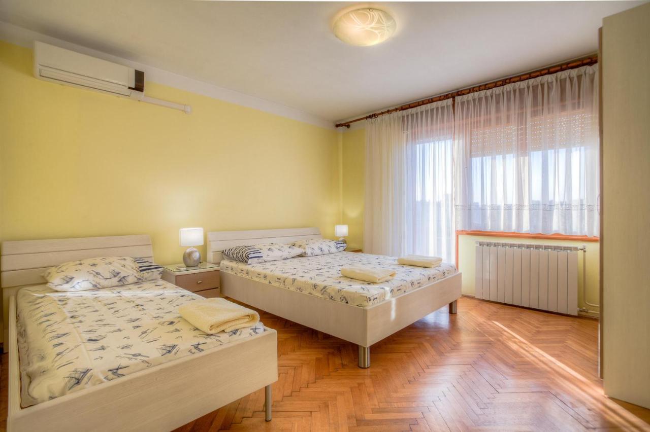 Diconi Apartment Pula Exterior foto